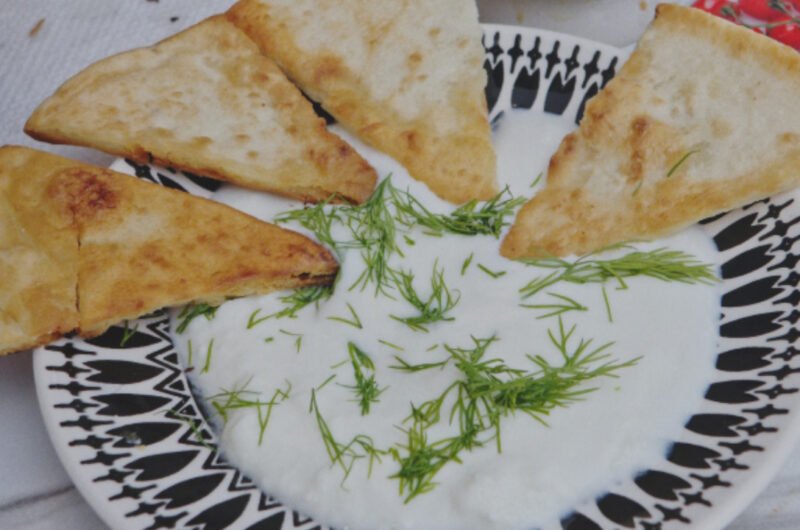Homemade Turkish Yogurt Recipe (Ev Yapımı Yoğurt)